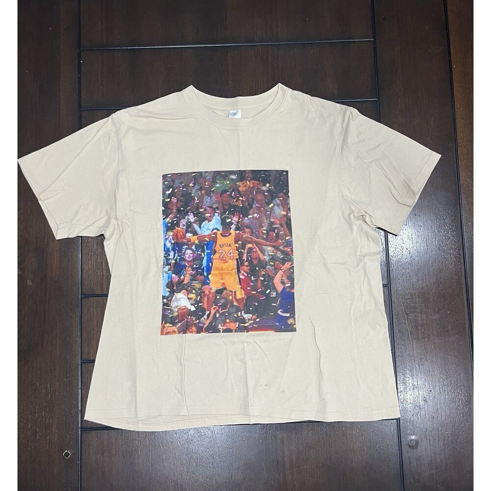 Kobe Bryant Lakers T-Shirt XL | 2010 NBA Finals Champions Photo | Boxy Fit Tan